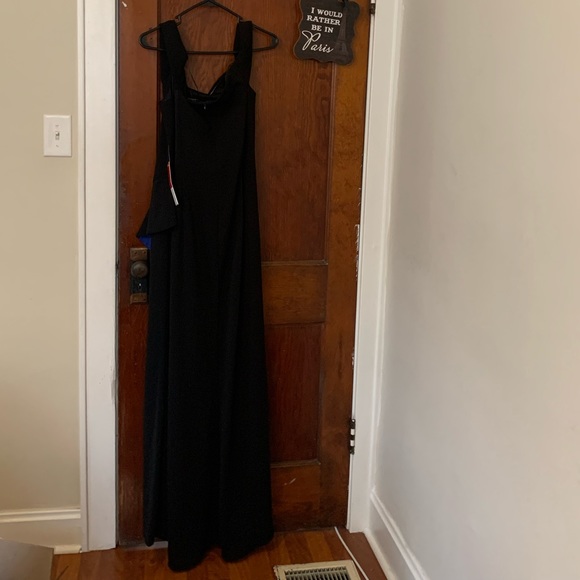 NWT Carmen Marc Valvo Infusion Formal Floor Length Contrast Ruffle Black Dress - Picture 7 of 11